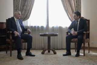губернатор Чибис и вице-премьер-министр Григорян обсудили перспективы сотрудничества между Мурманской областью и Арменией - фото - 1
